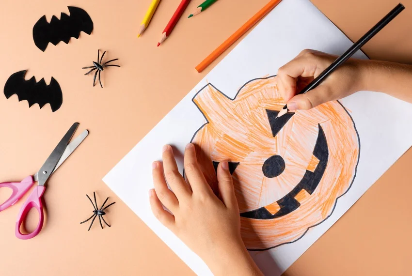 Desenhos de Halloween: têm coragem de os pintar? 